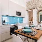 Glaukopis Retreat *