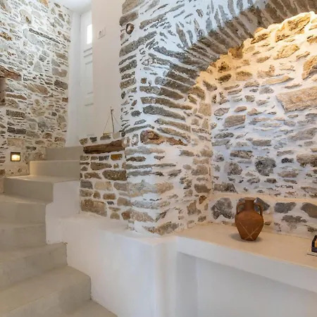 Glaukopis Retreat
