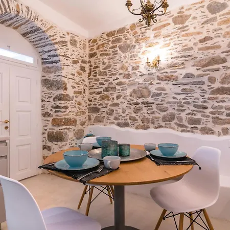 Glaukopis Retreat * Ano Syros